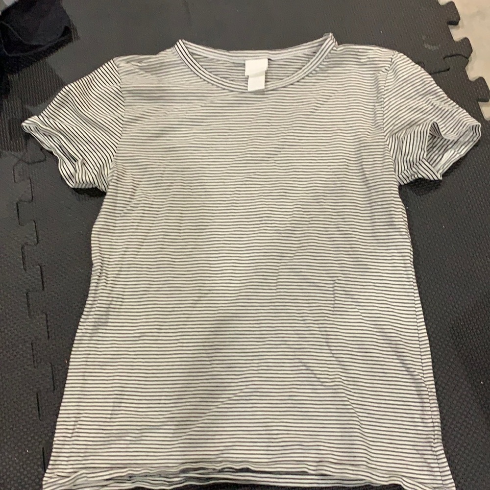 Short sleeve top
